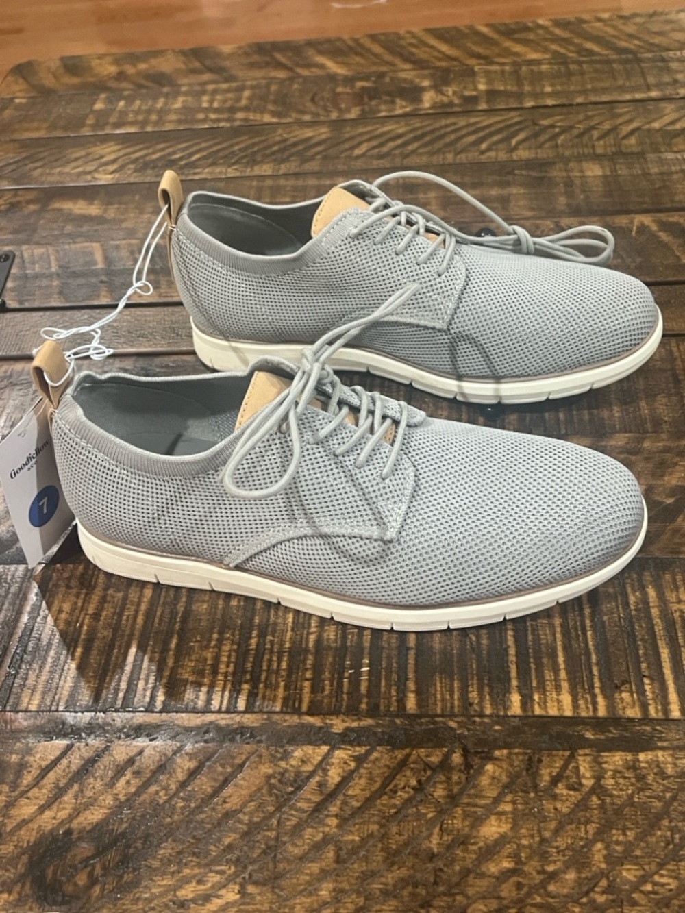 Men's Lightweight Grey Knit Lace-Up Shoes